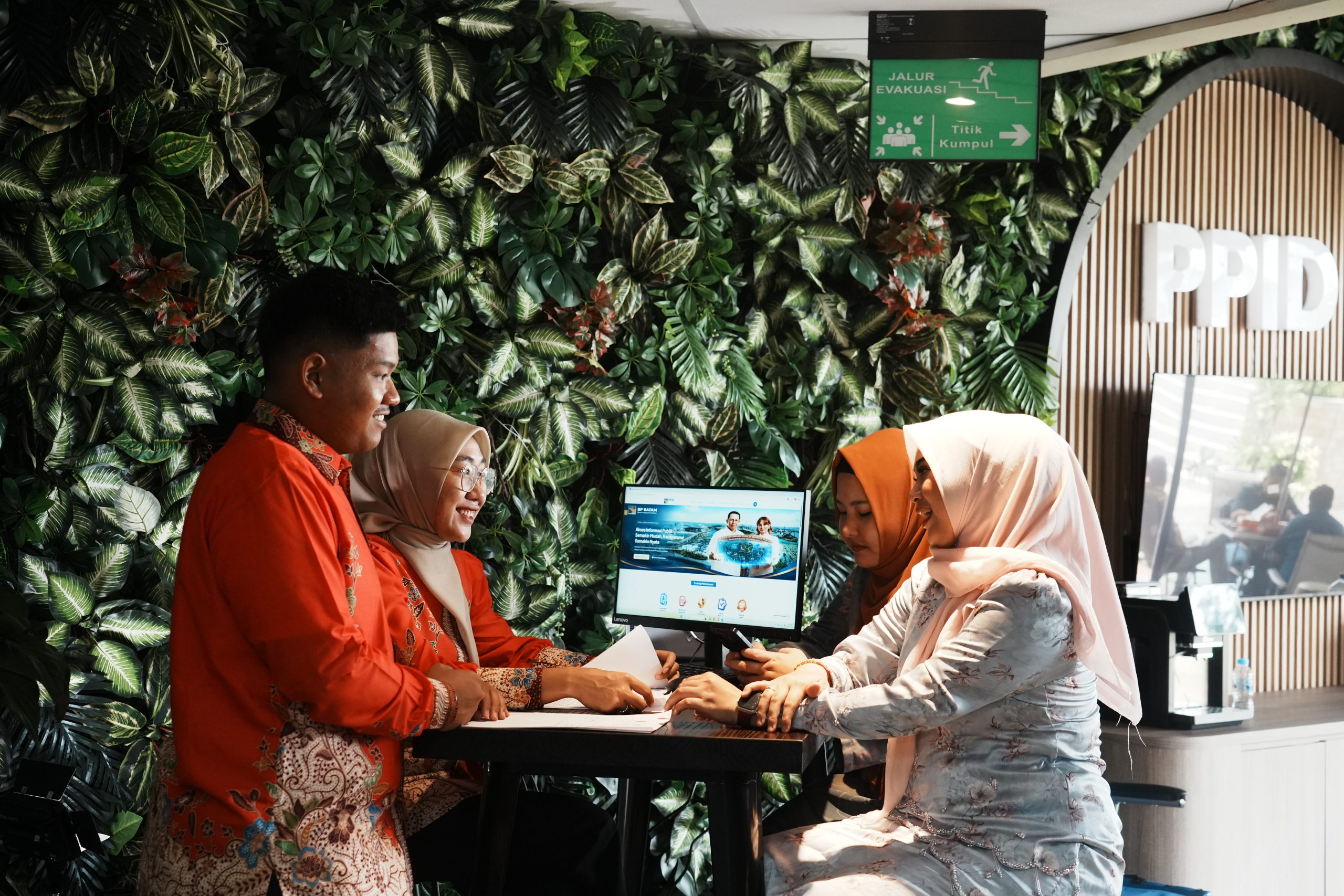 Petugas BP Batam